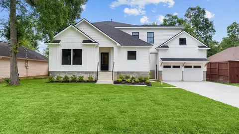 Exterior - 10802 Fairview Dr, Conroe, TX 77385 photo 2 of 6