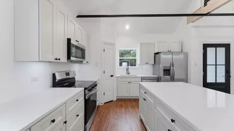 Entry Way - 10802 Fairview Dr, Conroe, TX 77385 photo 1 of 6