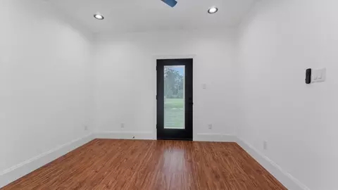 Bedroom - 10802 Fairview Dr, Conroe, TX 77385 photo 2 of 7