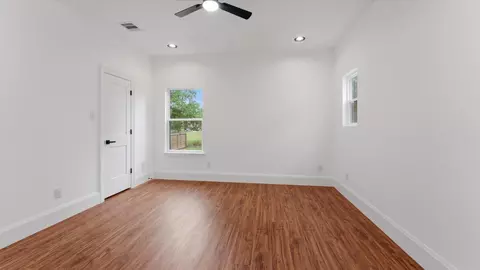 Bedroom - 10802 Fairview Dr, Conroe, TX 77385 photo 5 of 7