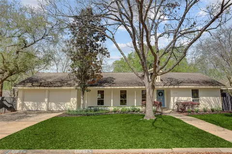 4606 Waynesboro Dr, Houston, TX 77035