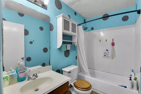 Bath - 3003 Legends York Dr, Spring, TX 77386 photo 3 of 3