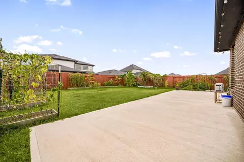 Exterior - 28435 Eli Eagle St, Katy, TX 77494 photo 7 of 8