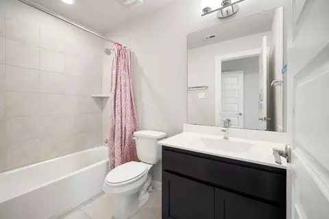 Bath - 28435 Eli Eagle St, Katy, TX 77494 photo 3 of 4