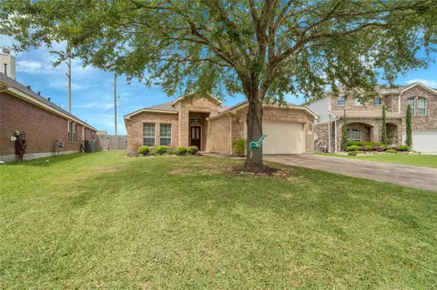 2205 Zavalla Dr, Deer Park, TX 77536