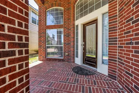17707 Belwood Park Ln, Cypress, TX 77433