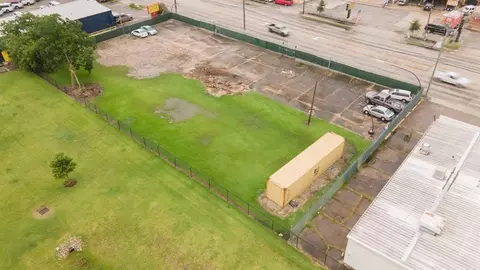 1811 Shaver St, Pasadena, TX 77502 photo 10