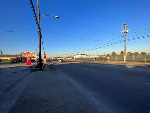 1811 Shaver St, Pasadena, TX 77502 photo 13