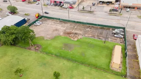 1811 Shaver St, Pasadena, TX 77502 photo 2