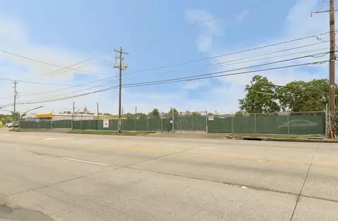 1811 Shaver St, Pasadena, TX 77502