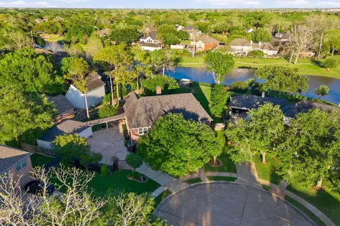 10 Burwick St, Sugar Land, TX 77479
