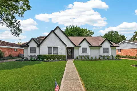 5946 Valkeith Dr, Houston, TX 77096