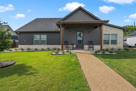 913 Day Star Dr, Hewitt, TX 76643