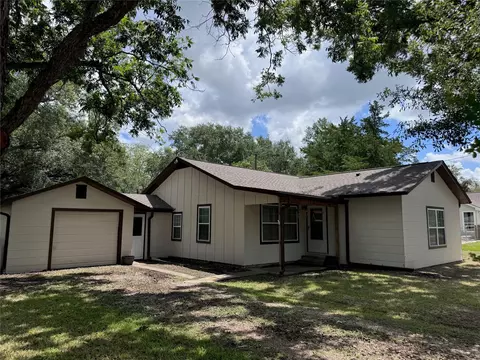 7903 Church St, Needville, TX 77461