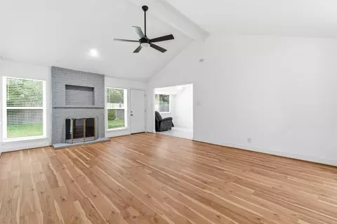 Living - 5323 Mossgrey Ln, Spring, TX 77373 photo 2 of 5