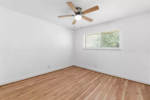 Bedroom - 5323 Mossgrey Ln, Spring, TX 77373 photo 4 of 5