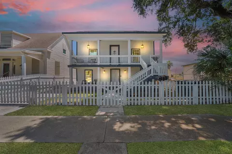 3403 Ursuline St, Galveston, TX 77550