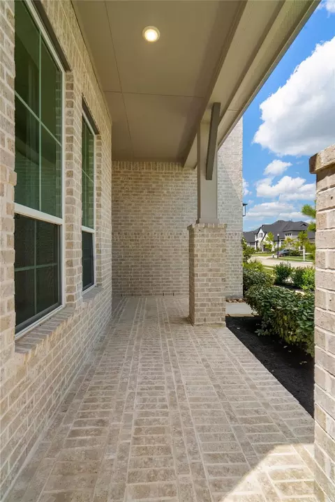 Exterior - 28058 Willow Glen Dr, Spring, TX 77386 photo 2 of 6