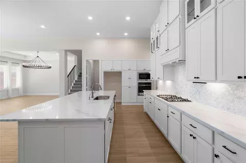 Kitchen - 28058 Willow Glen Dr, Spring, TX 77386 photo 2 of 4