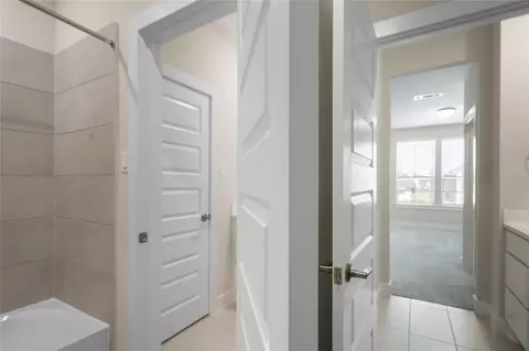 Entry Way - 28058 Willow Glen Dr, Spring, TX 77386 photo 5 of 7
