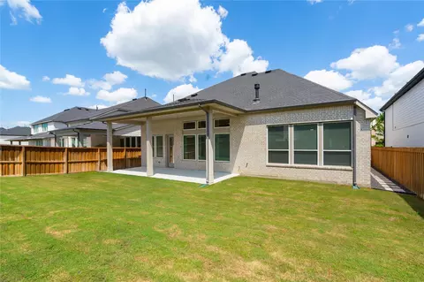 Exterior - 28058 Willow Glen Dr, Spring, TX 77386 photo 5 of 6