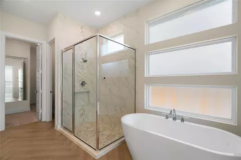 Bath - 28058 Willow Glen Dr, Spring, TX 77386 photo 4 of 5