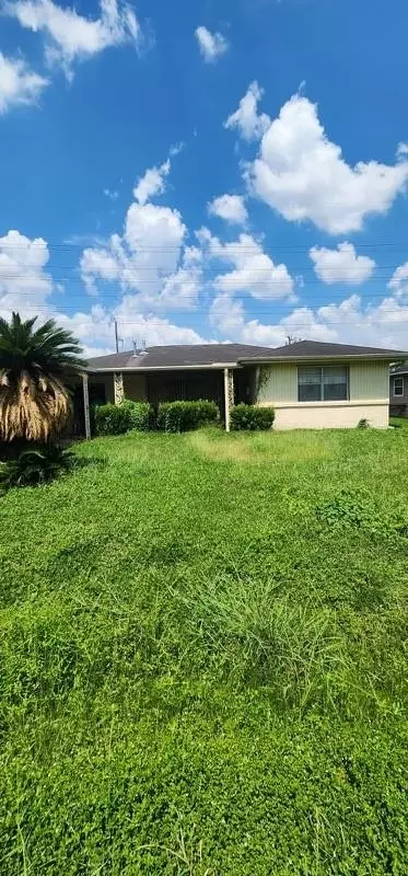 3123 Sunbeam St, Houston, TX 77051