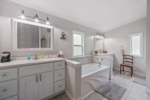 Bath - 161 W W Crk, Trinity, TX 75862 photo 1 of 3