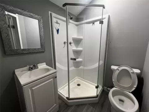Bath - 17383 Old Highway 105 E, Conroe, TX 77306 photo 1 of 2