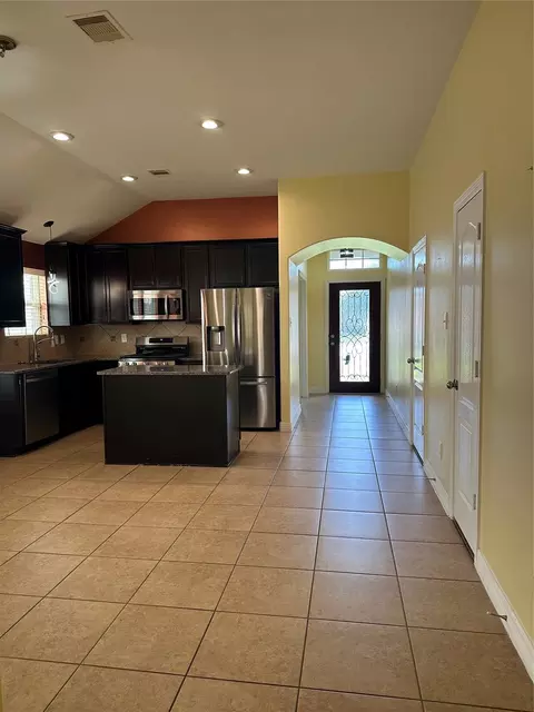 Entry Way - 2570 Riverway Dr, Conroe, TX 77304 photo 2 of 2