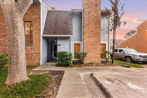 3200 S Gessner Rd #228, Houston, TX 77063