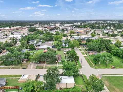 301 Murray St, Conroe, TX 77301 photo 6