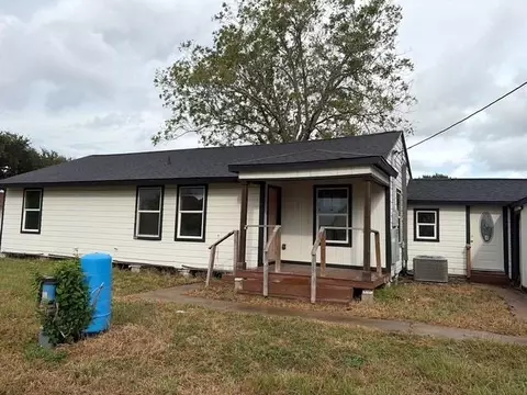 11171 S Hwy 71, El Campo, TX 77437