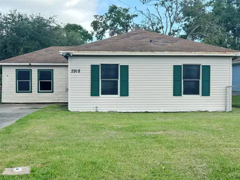 2918 3rd Ave N, Texas City, TX 77590