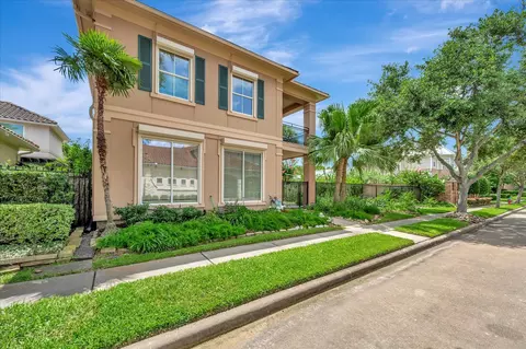 604 Harborside Way, Kemah, TX 77565