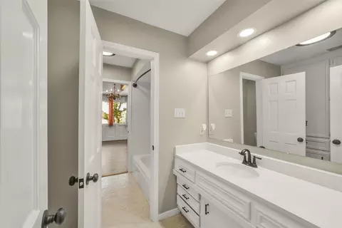 Bath - 25302 Fairbrook Ln, Spring, TX 77373 photo 2 of 6