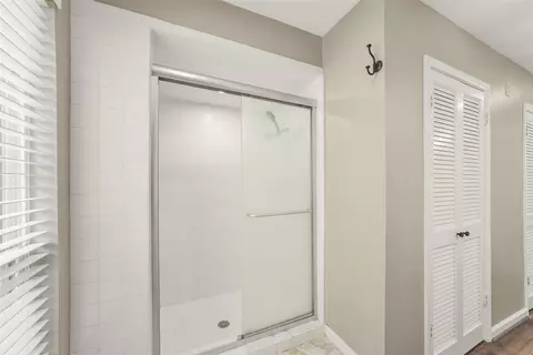 Bath - 25302 Fairbrook Ln, Spring, TX 77373 photo 5 of 6