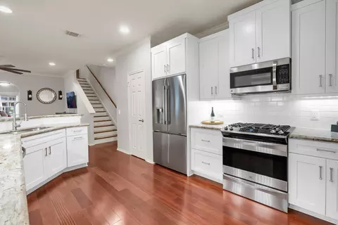 3 Darlinghurst Dr, Conroe, TX 77384