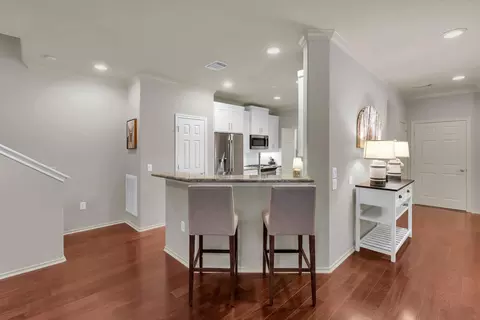 Entry Way - 3 Darlinghurst Dr, Conroe, TX 77384 photo 2 of 3