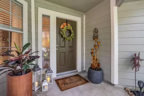 Entry Way - 3 Darlinghurst Dr, Conroe, TX 77384 photo 1 of 3