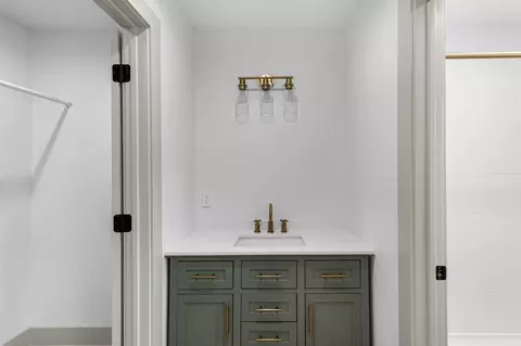 Bath - 5202 Moonshadows Dr, Humble, TX 77346 photo 1 of 4