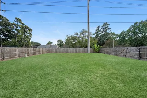 Exterior - 5202 Moonshadows Dr, Humble, TX 77346 photo 3 of 4