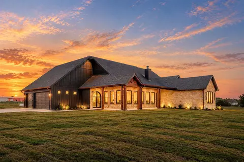 7001 Old Mcgregor-crawford Rd, Crawford, TX 76638