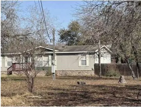 80 Savannah Rdg, Von Ormy, TX 78073 photo 3