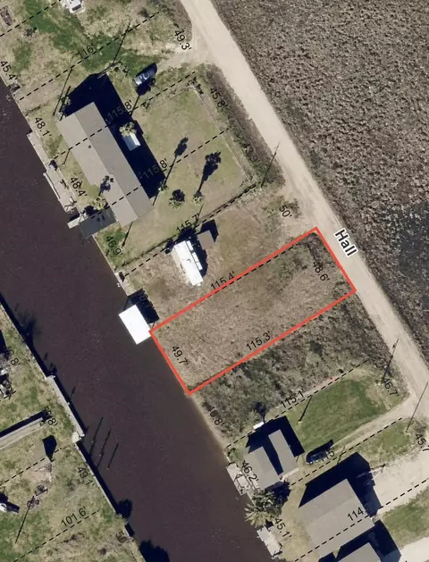 1841 Hall Ave, Sargent, TX 77414