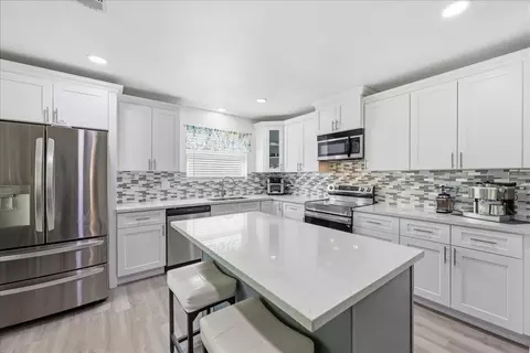 5280 Swallow Dr, Beaumont, TX 77707
