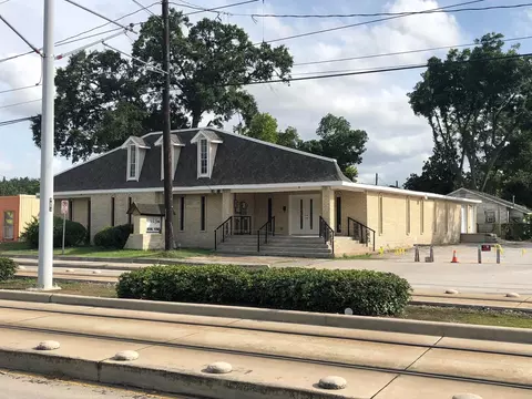 3911 Fulton St, Houston, TX 77009