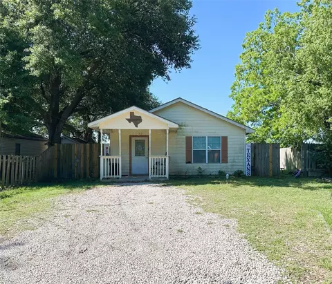 1313 Muncy St, El Campo, TX 77437