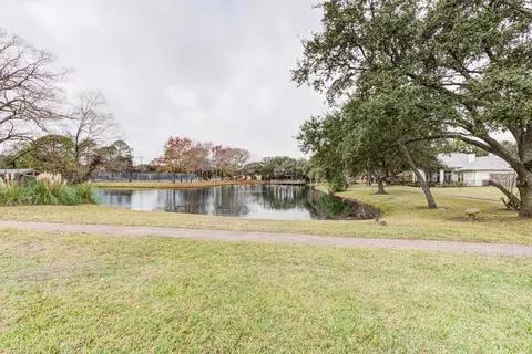 0 E Circle Dr, Houston, TX 77071