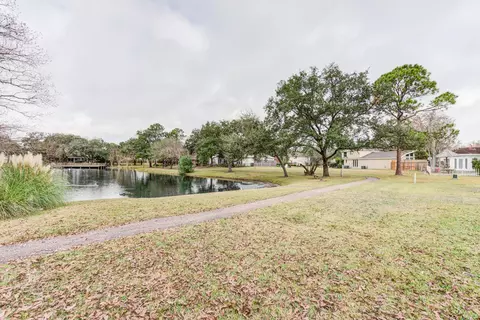 0 E Circle Dr, Houston, TX 77071 photo 2